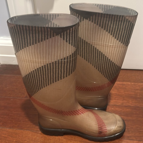 Burberry booted for rain ,seize 38 made - Picture 2 of 4